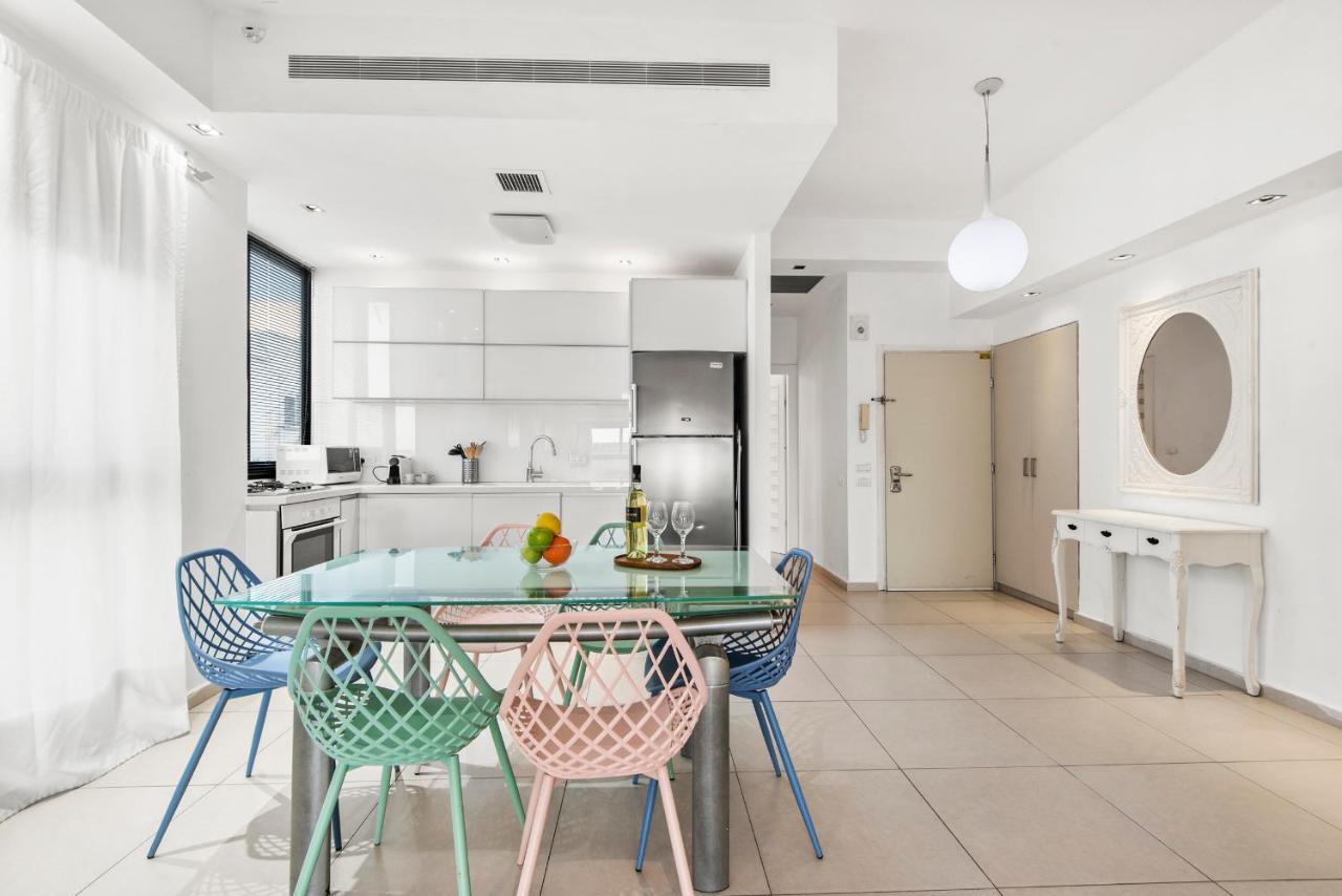 Glorious Renovated Apartment On Top Of The Beach Tel Aviv Ngoại thất bức ảnh